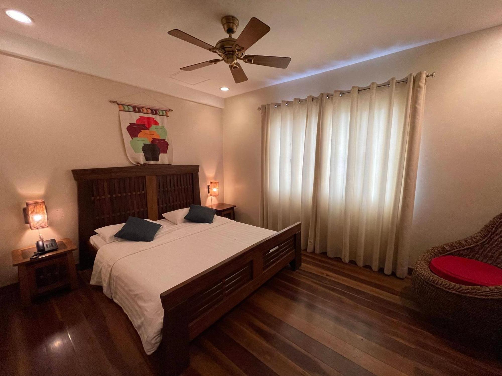 Corto Del Mar Hotel Coron Exterior photo