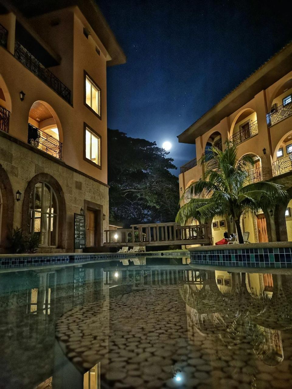 Corto Del Mar Hotel Coron Exterior photo